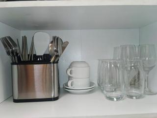 Cozy Condo Near Mall and Airport with Wi-Fi and Netflix - 4