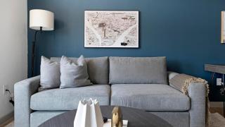 Landing Amazing 1BD Courtyard Yoga Studio - 4