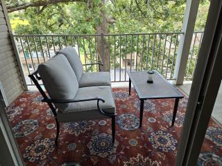 Swan's Couples Getaway Condo - 6