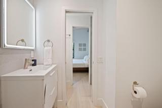 Coconut Grove Mid-Century Jungle Oasis - 9