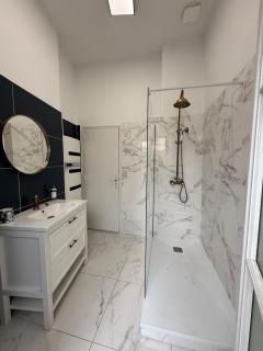 L'Elégant Brochain - 1