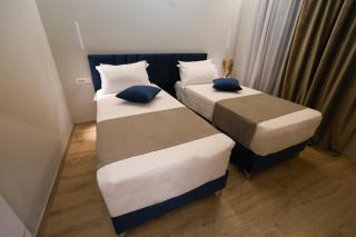 Home Select Tirana 9 - 1