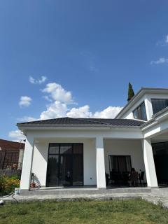 White guest house - 1