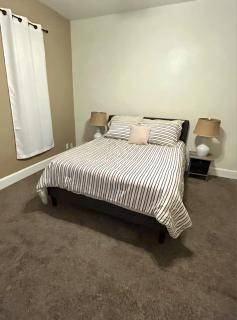 Downtown 1BR Stay Walk to Cafes & Parks - 9