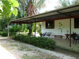 Naranjo Ferry & Roadside B&B - 8