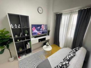 Condo Transient by Eugenio Tan - 2