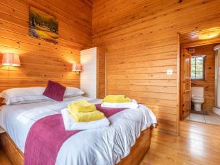 2 Bed in Higher Clovelly 00358 - 1