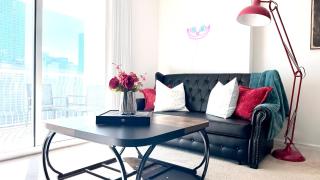 Skyline Dreams | Elegant Condo with Bay Views - 9