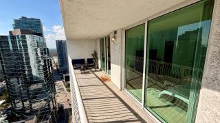 Skyline Dreams | Elegant Condo with Bay Views - 4