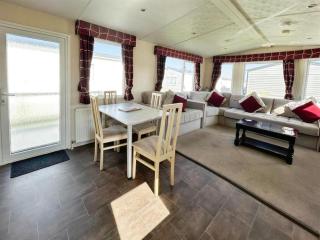 Seaview Holiday Park - 2 bedroom sleeps 6 Family & Pet friendly - 4