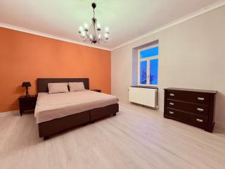 The servants' quarters - 6