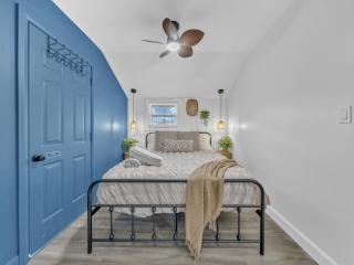 Parkview Boho Cottage 4 - Birch Burrow - 1