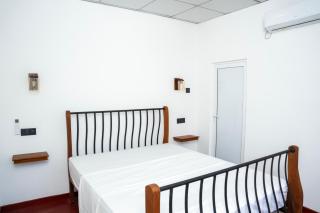 Calm 3BR Villa near Richmond Castle Kalutara - 6