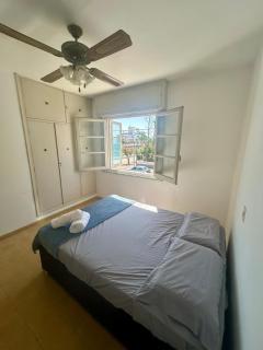 Piriapolis Centro Playa a una cuadra parrillero y cochera 4 habitaciones 3 banos - 4