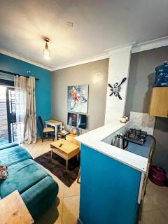 Urban,cozy one bedroom 6 mins Walk to acaciamall - 1