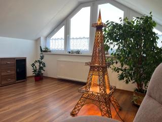 Apartment with garage and garden - 7