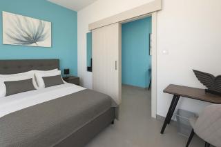 Modern 1BR with City View in Central Larnaca - 5