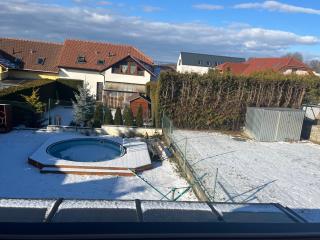 Apartment with garage and garden - 4