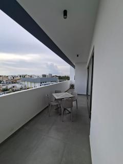 Luxury central 1BR with city view - 4