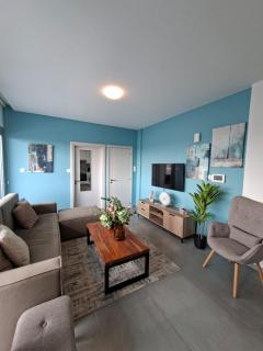 Luxury central 1BR with city view - 1