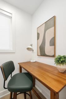 Modern 2BR Apt Sleeps 6 Stylish & Central - 7