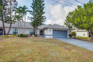 Fishing Dock & Pool: Waterfront Cape Coral Retreat - 8