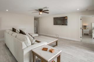 Fishing Dock & Pool: Waterfront Cape Coral Retreat - 4