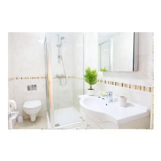 Spacious 2 Bedroom Sleeps 4 with WiFi & Garden - 8