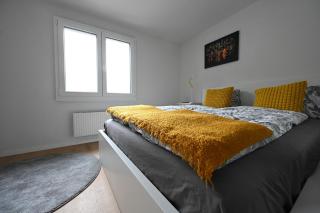 Sunny Renovated Alpine Apartment by Interlaken - 5