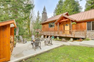 Right Arm Ranch Luxe Port Angeles Family Cabin! - 0