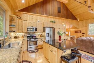 Right Arm Ranch Luxe Port Angeles Family Cabin! - 4