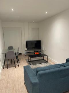 Entire modern apartment - 7