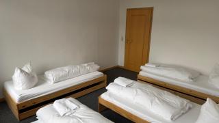 Moderne Wohnung nahe Bahnhof und dem Goitzschesee - 1