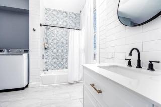 Home 4/ King Beds - Large Garage by StayStLouis - 2