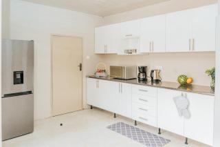 Meanwood Ndeke Lusaka Airport Apartments by Cozy Stead - 1