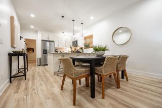 Modern Cottage - Near State Fairgrounds - Backyard - Family Friendly - 2