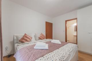 Celý dům v klidné části města, parkování zdarma - 2