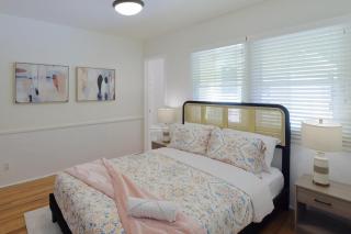 Venice Haven Backyard 4BR Central location, near beach - 4