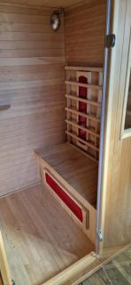 Bio Strand Chalet met Sauna - 2