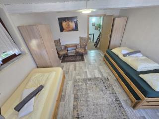 kirchhaus erbaut in jahr 1839 - 6