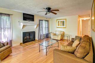 Fayetteville Vacation Rental with Yard! - 9