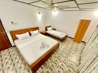 Sanasya Villa Guest & Hostels - 3