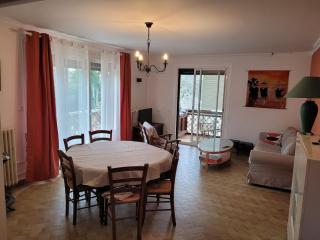 comfortable family home - 4