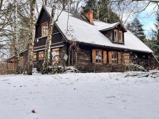 Dom z linią brzegową Narwi - 8