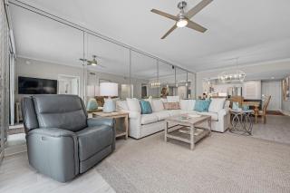 The Inn At Crystal Beach #310 - 6