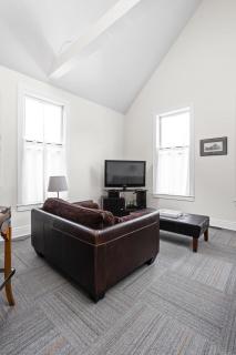 Downtown Gem on Quiet Street Great Location Family Friendly - 2