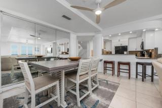 The Inn At Crystal Beach #709 Penthouse - 1