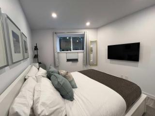 Serenity 1BR & 1 DEN Home at Folsom Ave - 6