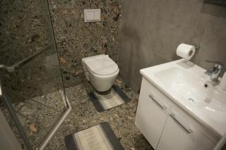 Bright and New Apartment - Free Garage Parking - 8