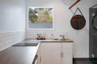 Mountain View Studio Apartment - 6